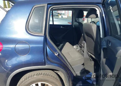 2013 Volkswagen Tiguan S z USA, uszkodzony, nr VIN WVGAV3AX3DW581365